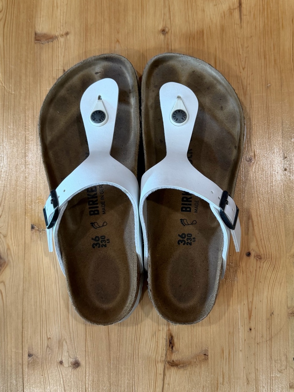 Birkenstock Women's 36 White Gizeh-Style Thong Sandals